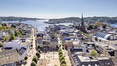 Panoramablick über Arendal und die norwegische Schärenküste